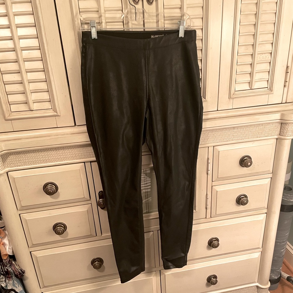 Blank NYC Coated Leggings with Back Pockets, NWOT, size: 28